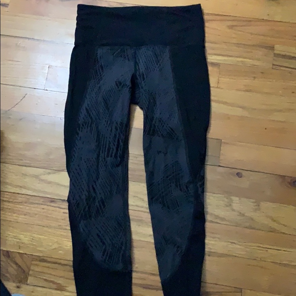 Athletic leggings